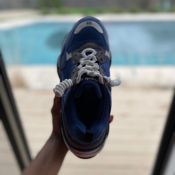 Used Authentic Balenciaga Triple S Sneakers - Picture 2 of 5